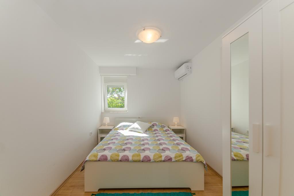 Apartment Robinson Podvrsje Экстерьер фото