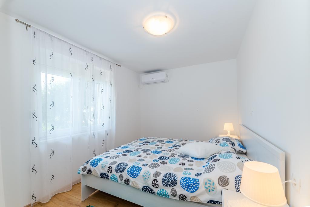 Apartment Robinson Podvrsje Экстерьер фото